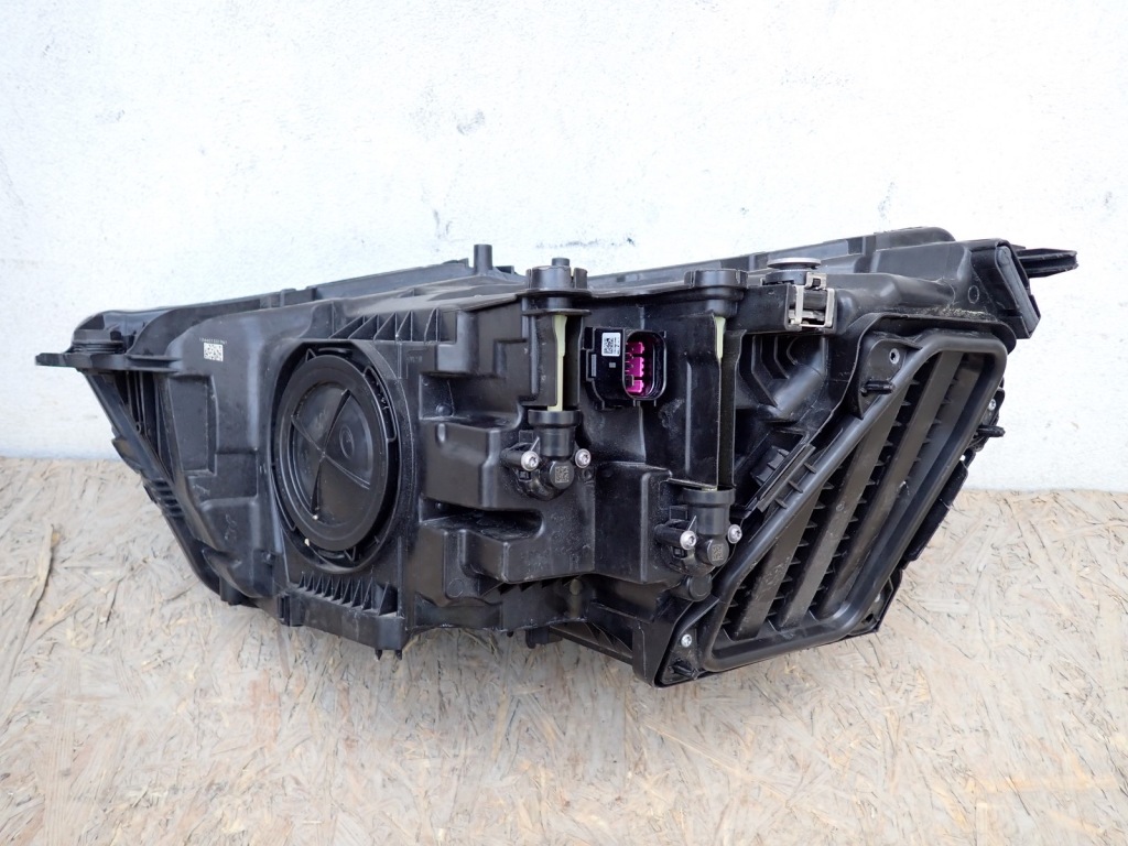 Фара правый  фара правая  full led audi q3 2 2 83a f3b f3n 2018- Недорого