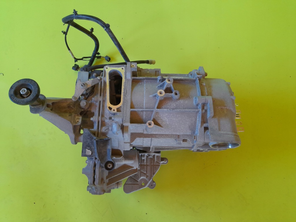 Купить Двигатель коробка передач привод 290v75841 renault zoe 15r