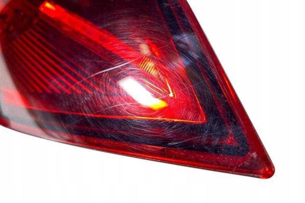 Фара правый  задняя porsche cayenne 92a 7p5945096aa 4.81l бензиновый 294kw Оригинал