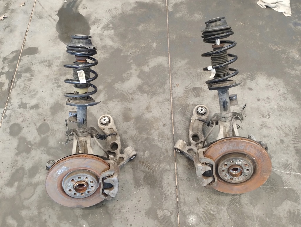 фото №1, Jeep cherokee kl lift поворотный кулак рычаг амортизатор левая правая fwd