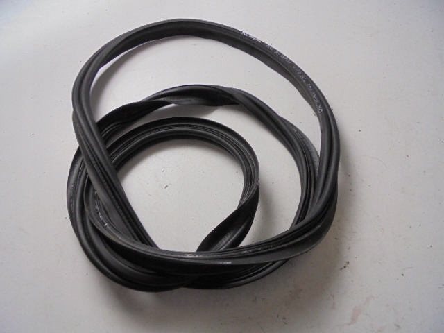 Купить Прокладка дверь левый перед mercedes a-klasa w177 amg 2020 rok