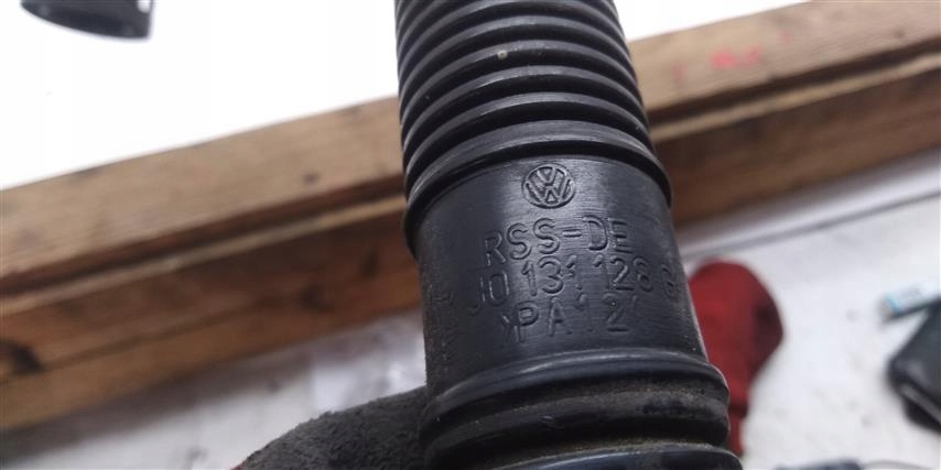 фото №5, Шланг трубка воздуха 1j0131128g vw golf iv bora