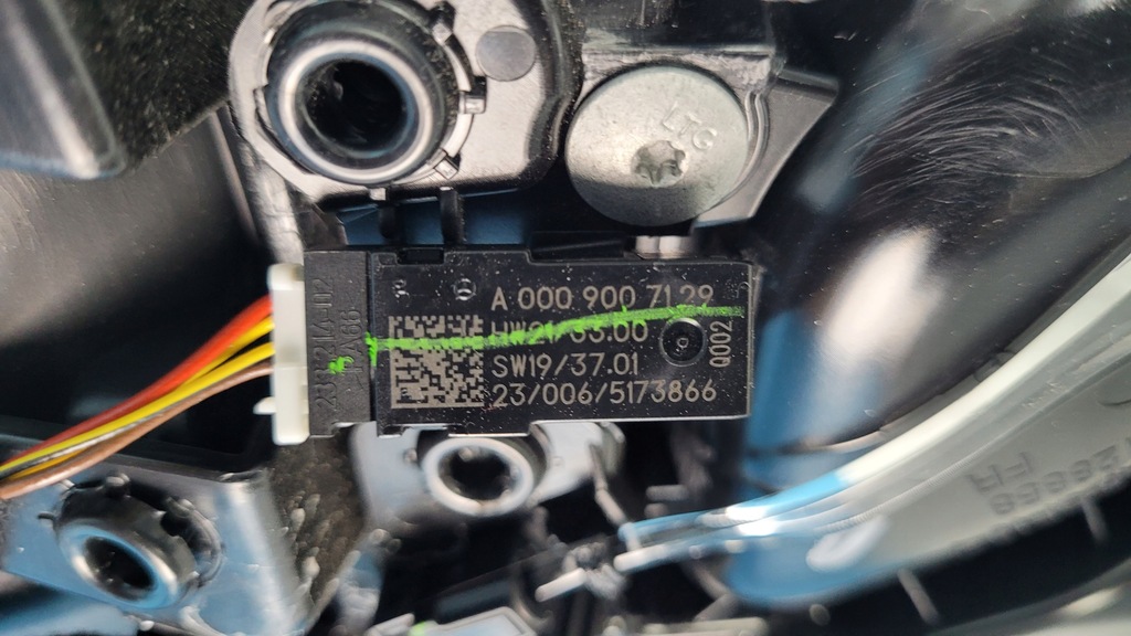 фото №10, Mercedes eqe w295 350+ 23r обшивка дверь правый перед a2957205001