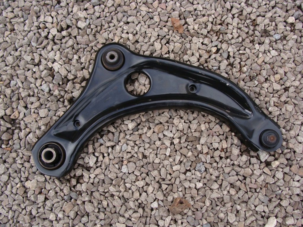 фото №1, Важіль правий nissan micra k14 !!!