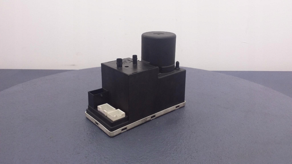 Купити Audi a4 b5 lift помпа центрального замка 4a0862257p