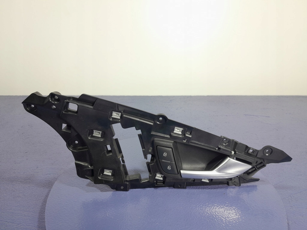 фото №1, Audi a7 i 4g ручка перед передняя правая внутренняя 4g8837020a