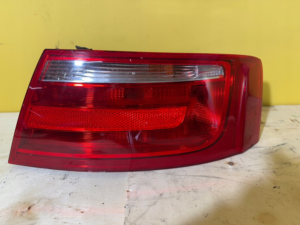 фото №1, Audi a5 8t - лампа фара правий задня 8t0945096