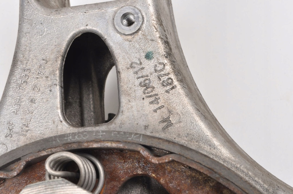 фото №8, Ferrari california 4.3 поворотный кулак левый задняя 28a34101 238468