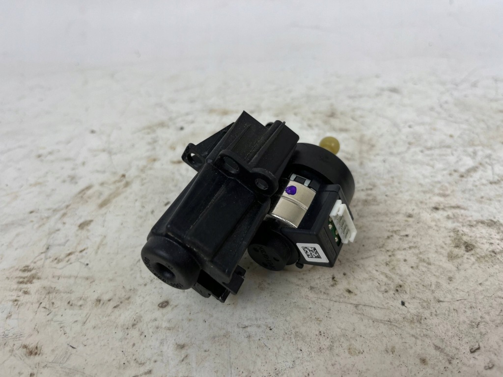 Моторчик регулювання лампа права сторона volvo xc60 7003114699 в Україні