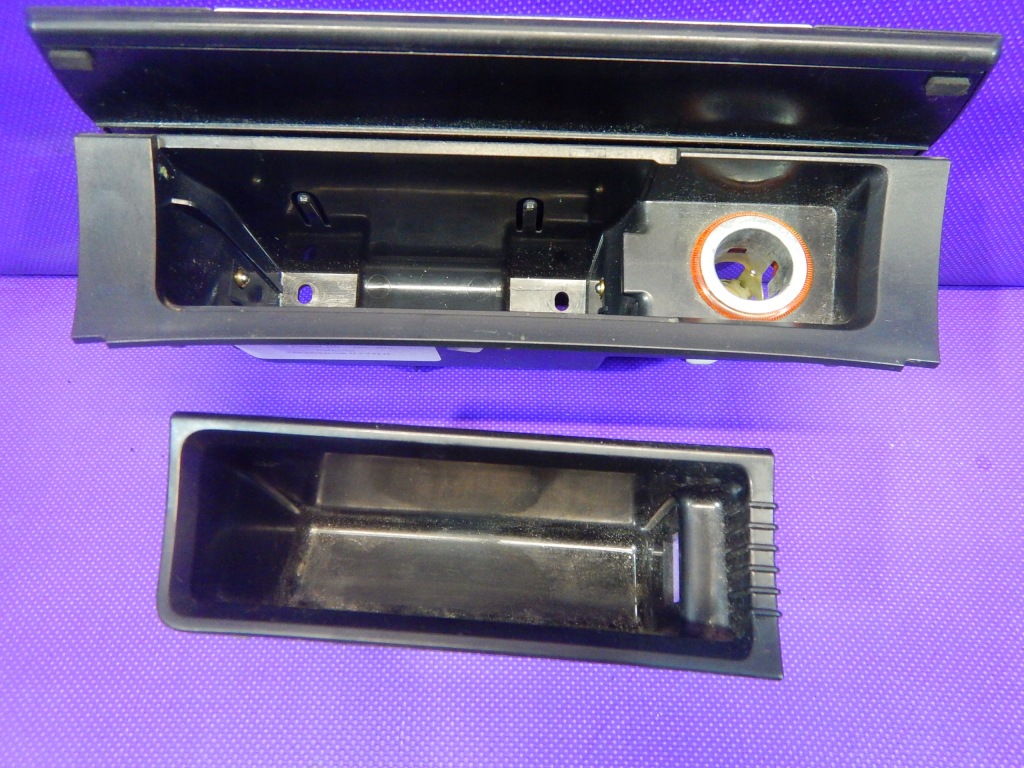 фото №4, Vw passat b6 05-10 пепельница 3c0863284a