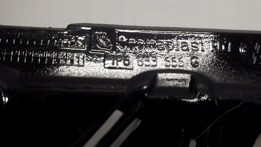 фото №9, Vw touareg r-line 2015-2018 решітка бампера права