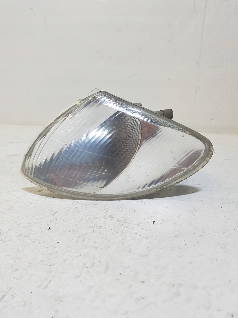 фото №2, Поворотник лівий перед renault scenic 1