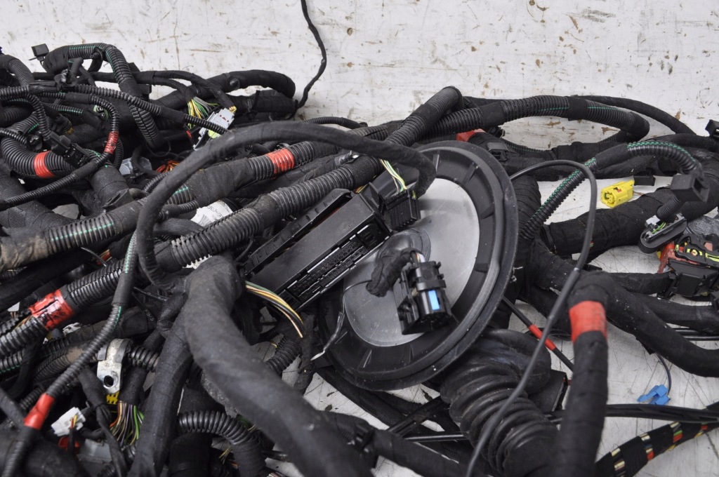 фото №4, Ferrari california 4.3 джгут електропроводка салону