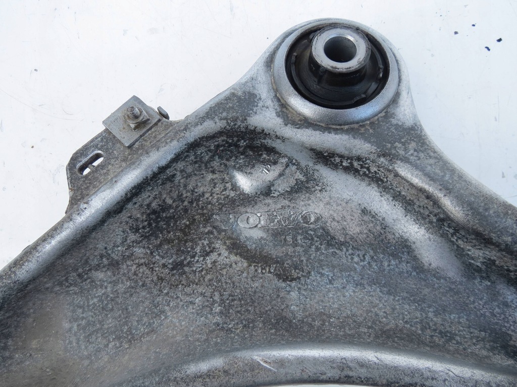 фото №8, Volvo s60 ii v60 i 2.0 163km рычаг правый перед 45701228715