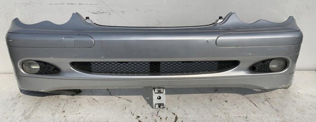 фото №1, Mercedes c-klasa w203 бампер перед передний серебристый