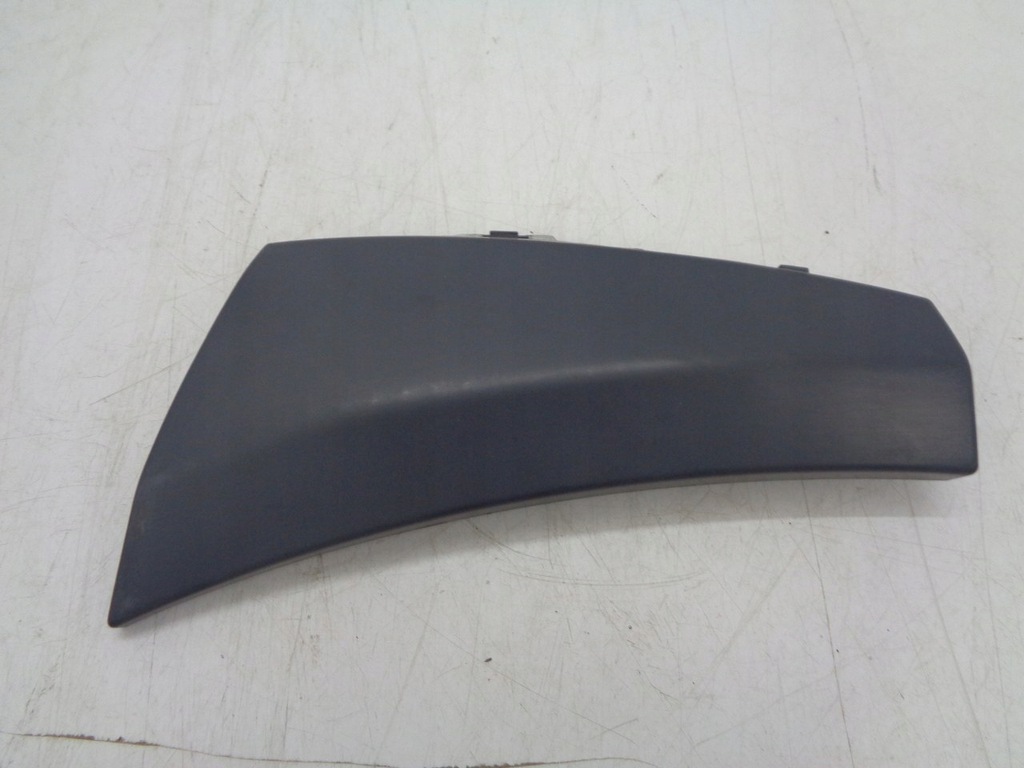 фото №1, Mercedes w205 amg молдинг бампер правий перед