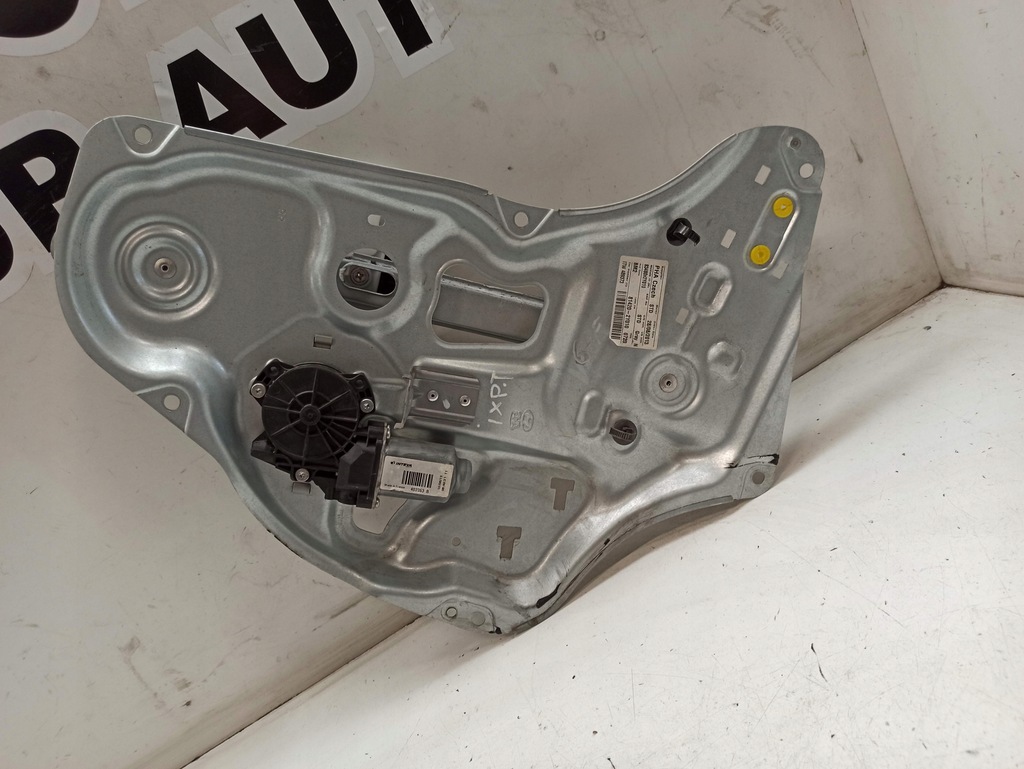 фото №1, Hyundai ix35 подъемник задняя правый 814202y010