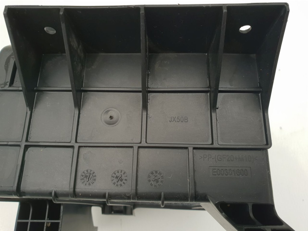 фото №7, Nissan nv200 корпус коробка предохранителей jx50b