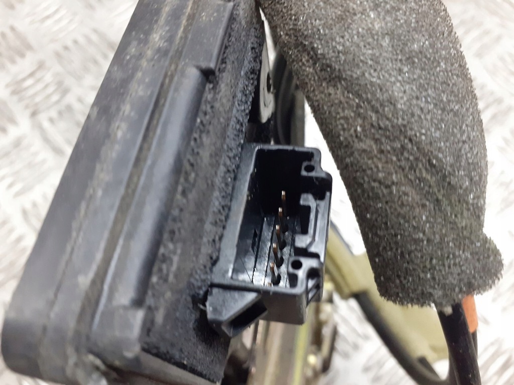 фото №2, Замок двері правий задня mazda 6 6pin a94-a96-r