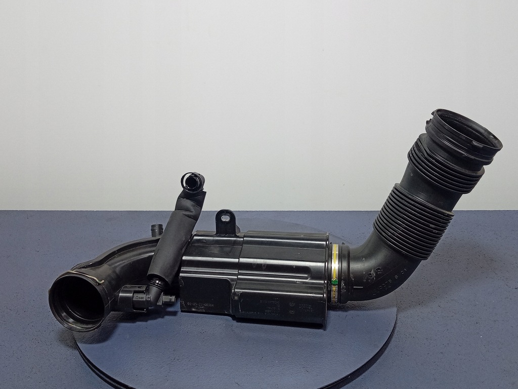 фото №1, Bmw 1 f40 m135i труба резонатор воздуха