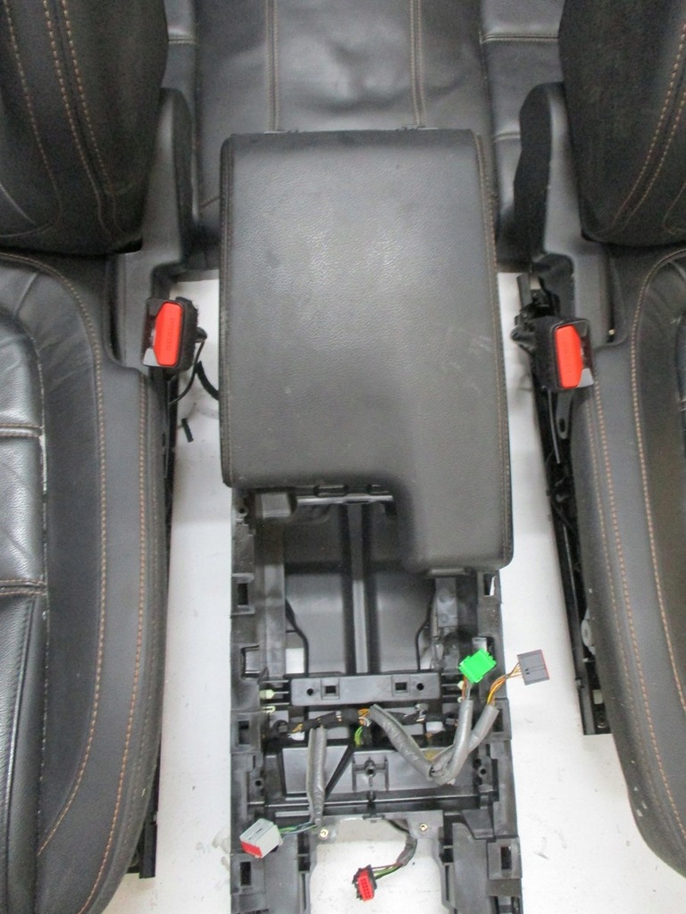 фото №9, Сиденья обивка кожа jaguar xe 16r sedan