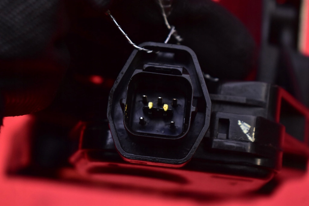 фото №7, Замок дверь левый перед передний eu hyundai santa fe 1 i 04-13