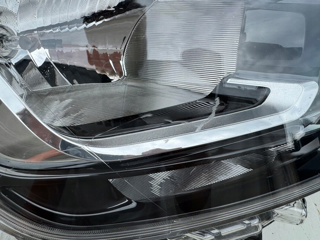 фото №8, Toyota proace city 18r- лампа правая передняя правый перед 9835780580