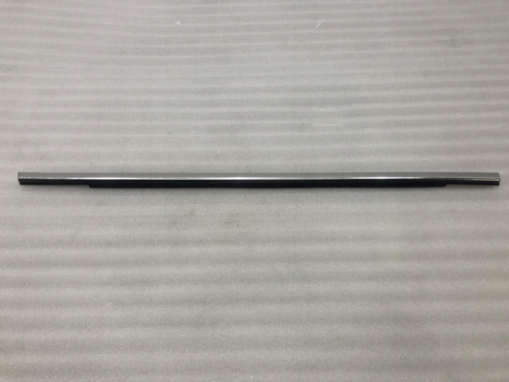 фото №1, Молдинг уплотнитель левый задняя opel astra j 13260071