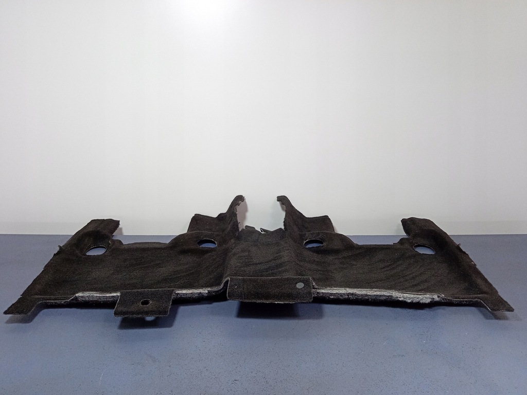 фото №2, Grand cherokee wk2 обшивка заднего rzędu