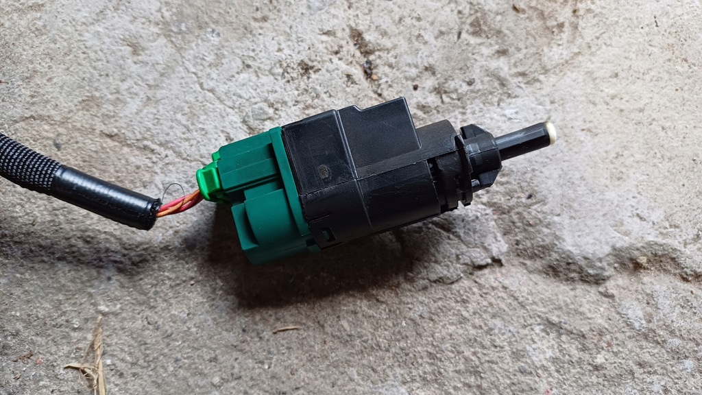 фото №1, Renault arkana датчик тормоза стоп-сигнал