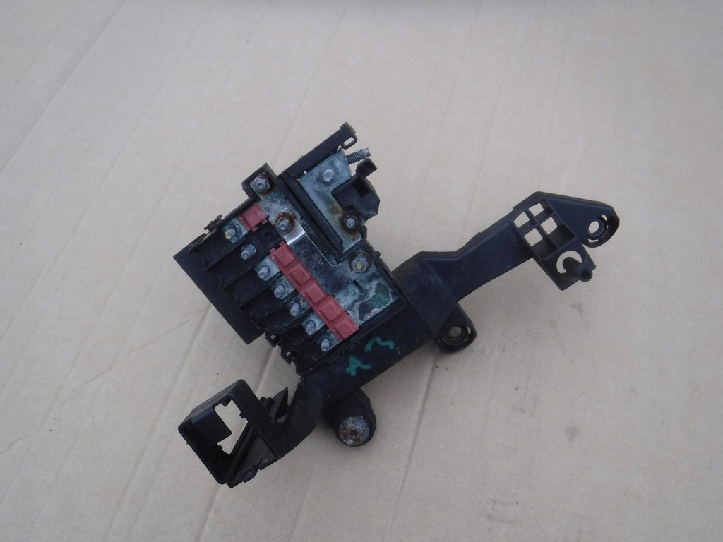 фото №1, Коробка запобіжників audi a1 6r0915343c