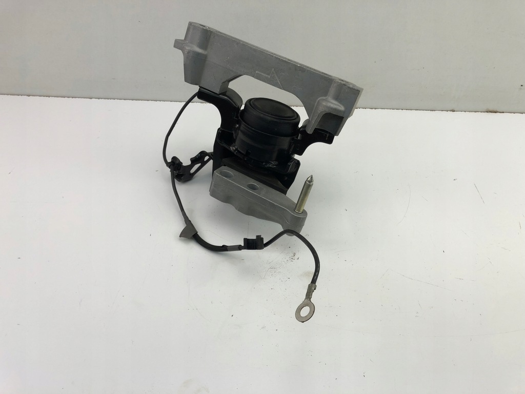 фото №5, Toyota rav4 iv hybrid кронштейн подушка двигателя