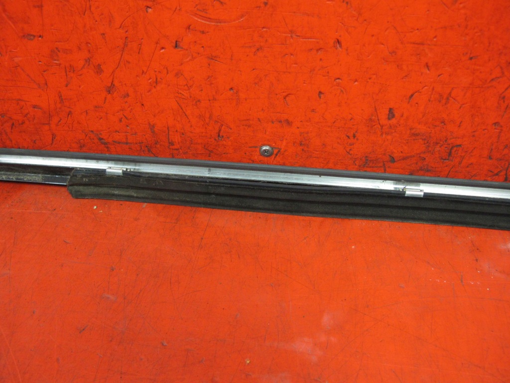 Mercedes w220 s-klasa молдинг ущільнювач права задній Київ