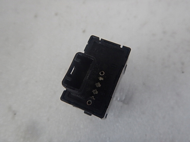 Lexus rx rx450 rx350 перемикач відкривання кришки Ціна