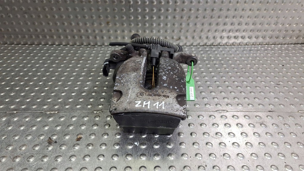 фото №1, Суппорт тормозной правый задняя 32352564 mercedes ml gle w166 gls x166