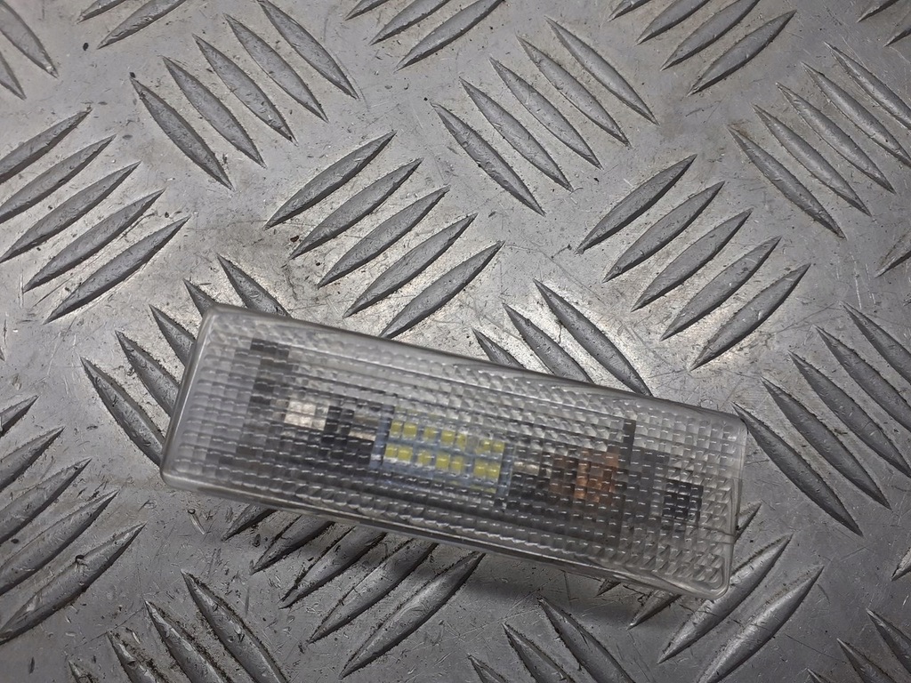 фото №1, Освещение лампа с обшивка vw passat b6