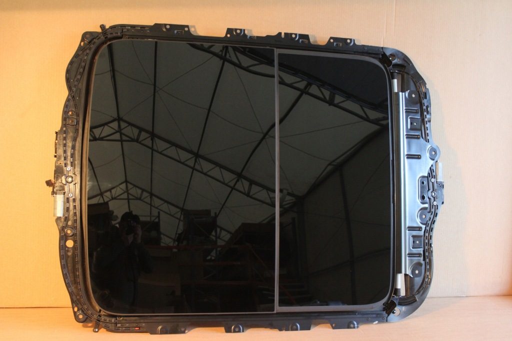 фото №1, Люк панорама audi e-tron 55 83a877041 3hz