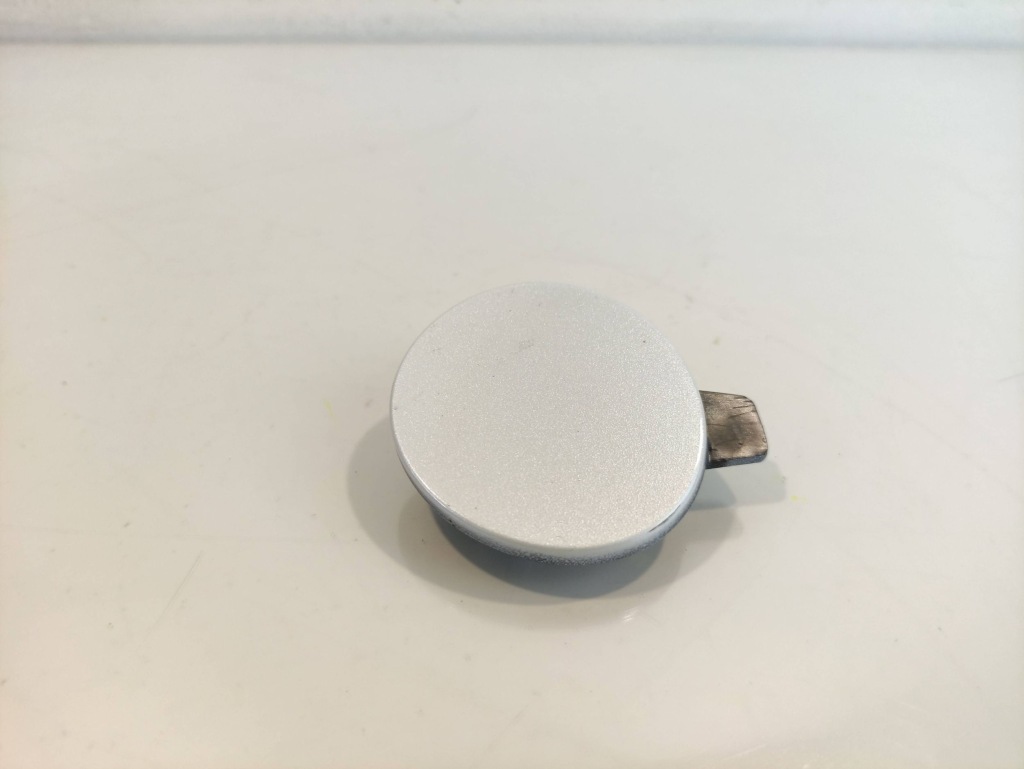 фото №1, Tesla model iii 3 заглушка фаркоп бампера перед 146070100