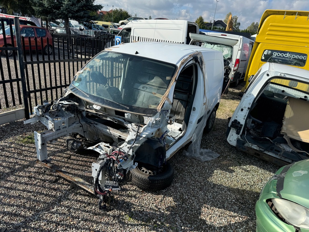 фото №5, Mercedes citan 1,5 cdi 2015r кузов перед задняя крыша лонжерон