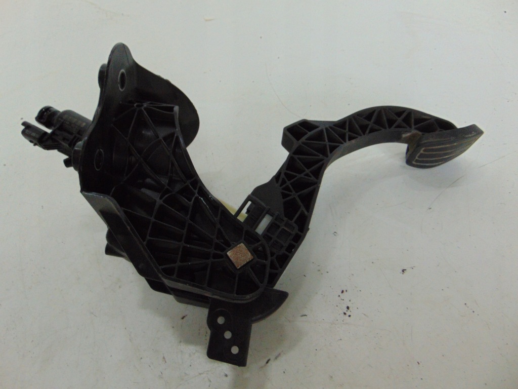 фото №3, Педаль сцепления помпа berlingo iv rifter combo e