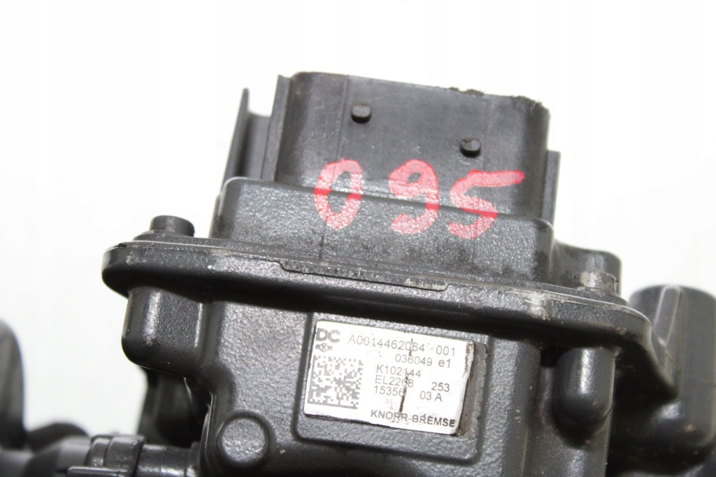 Mercedes actros mp4 клапан основа осушувача осушувач повітря 0014462064 Зі Шроту