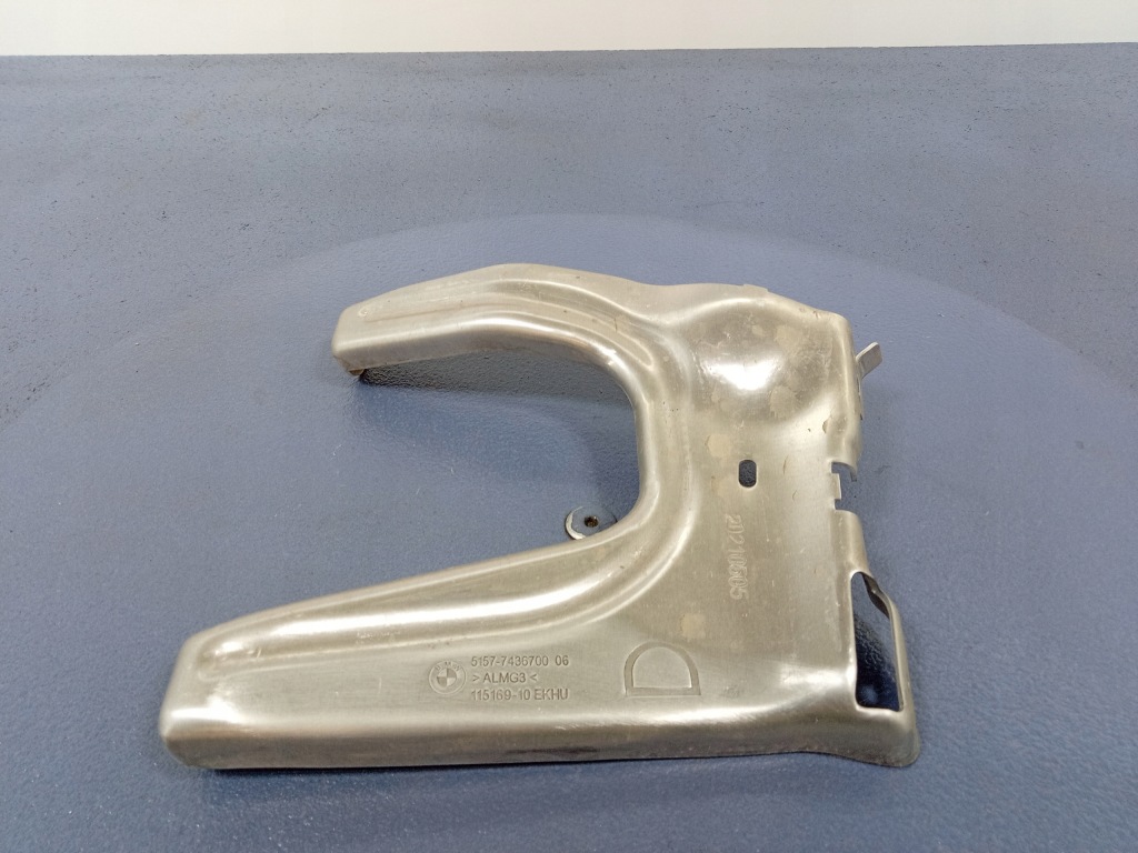 фото №1, Bmw 1 f40 кронштейн защита подвеска правый задняя