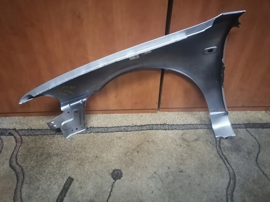 Крыло  правый  audi a4 b5 рестайлинг  ly7w baranek Доставка