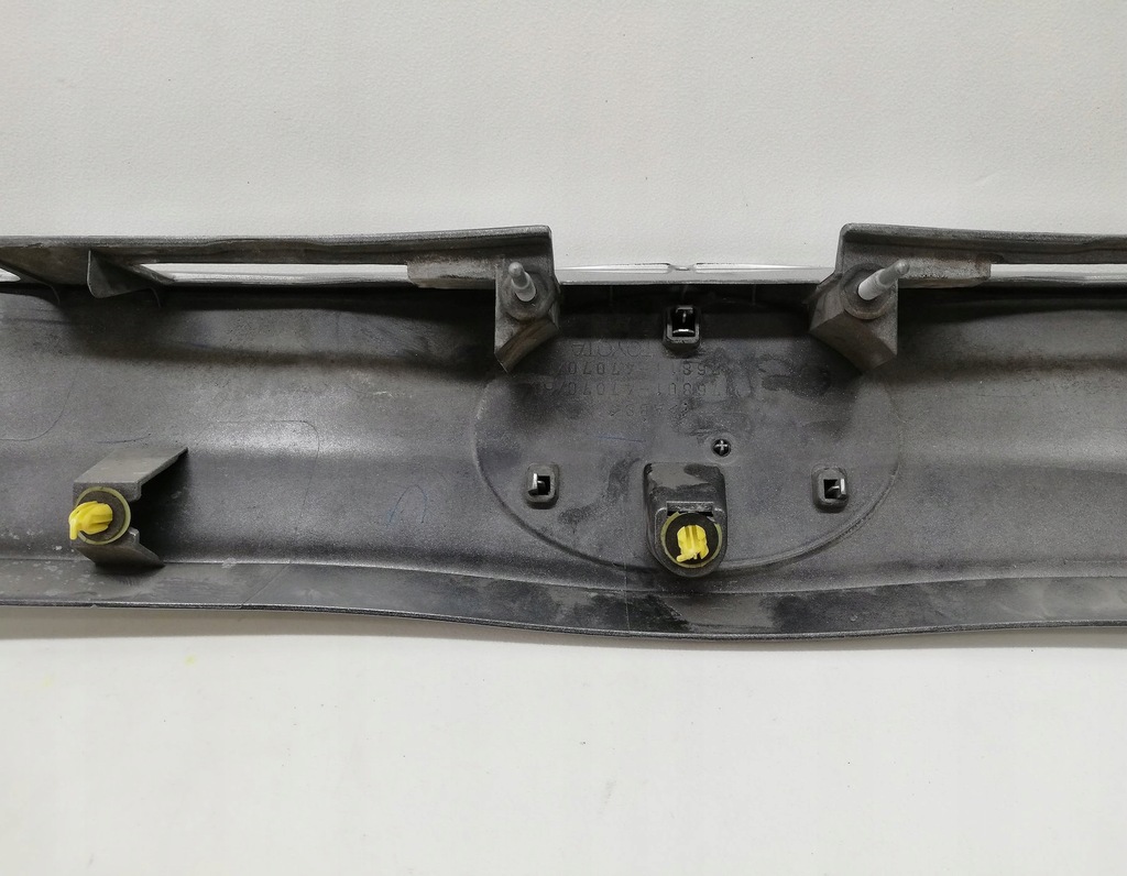 фото №12, Накладка молдинг крышки багажника toyota prius iii 76801-47070 76811-47070