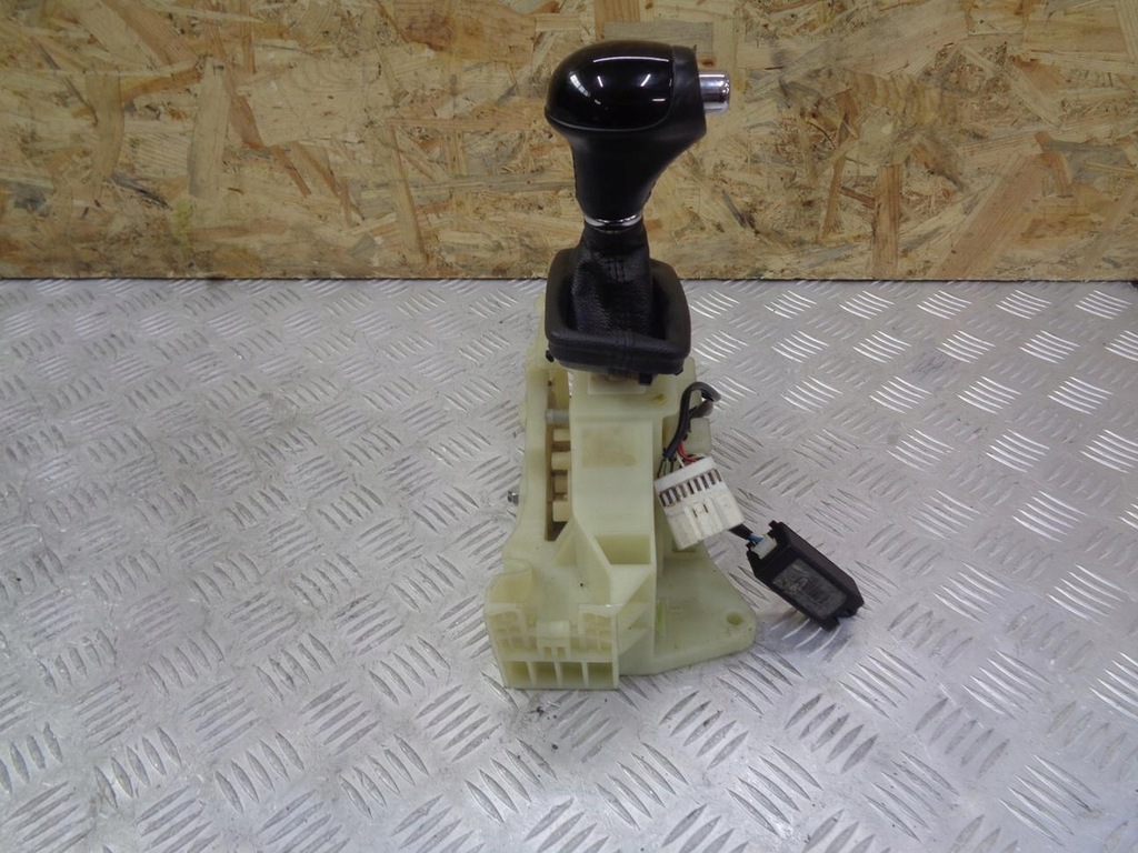 фото №7, Домкрат выборщик переключения передач автоматическая коробка передач kia ceed 2 ii 12- 46700xxxxx /xxx