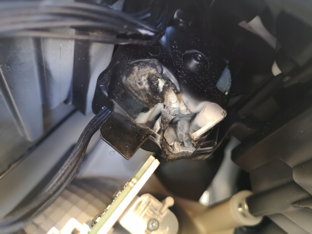 фото №9, Лампа права перед bmw x1 f48 eu 7346534