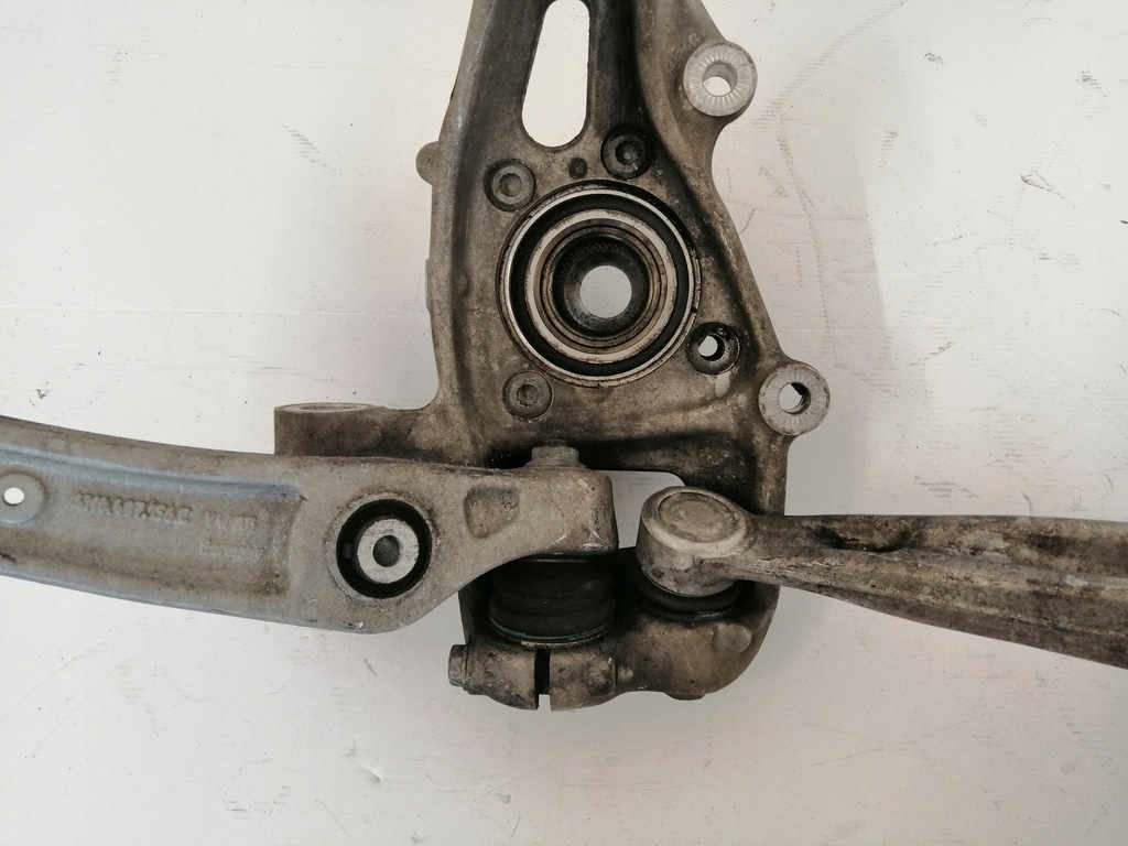 фото №6, Audi a6 c8 ступица поворотный кулак правая перед 4k0407560d