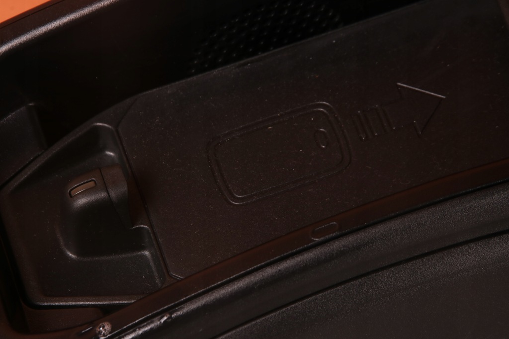 фото №9, Mini f55 f56 f57 підлокітник карбон black + зарядний пристрій wca 5a54826 5a81519