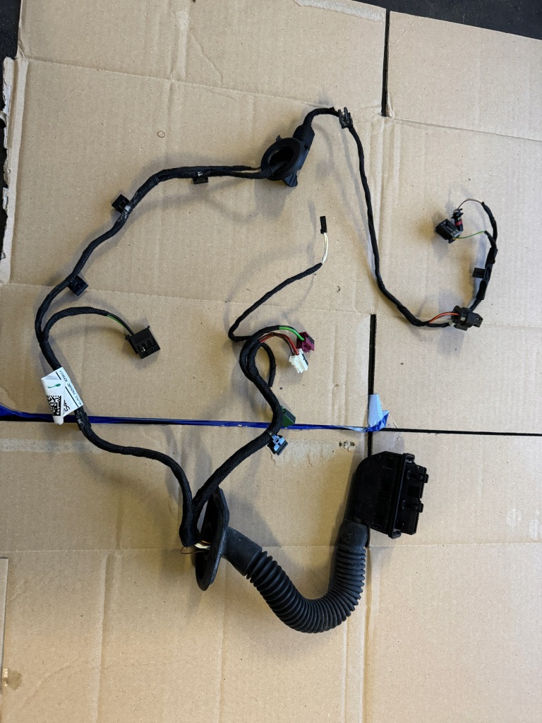 Купити Mercedes e 213 джгут двері 2135400943