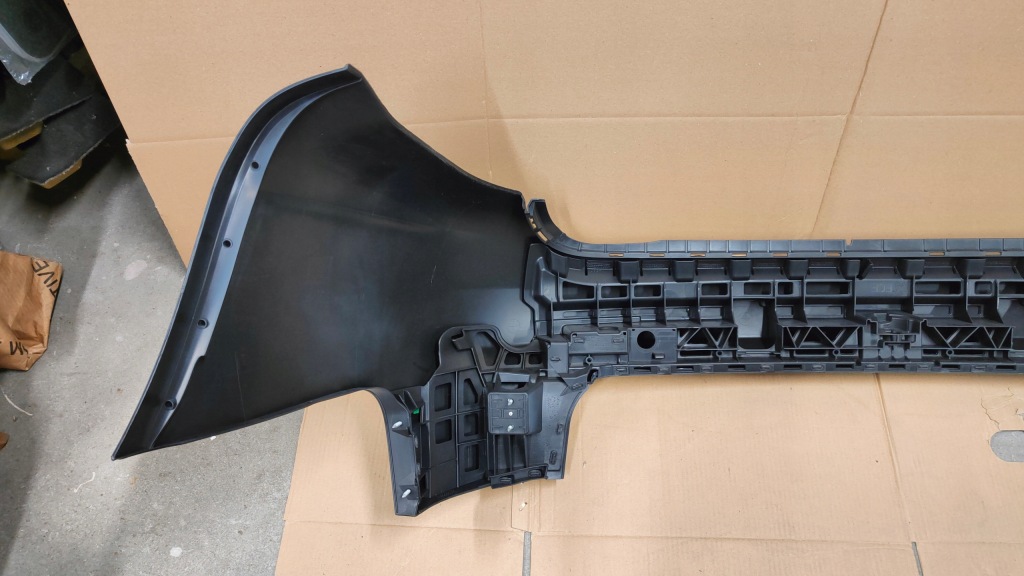 фото №6, Обшивка бампера заднего бампер задняя оригинальный номер audi a4 b7 avant 8e9807303 gru